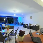 Galazia Akti Apartment