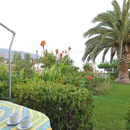 Galazia Akti Apartment