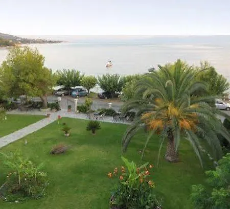 Galazia Akti Apartment