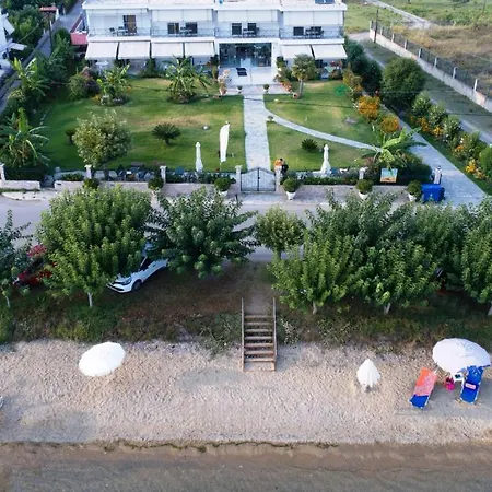 Galazia Akti Ayios Nikolaos