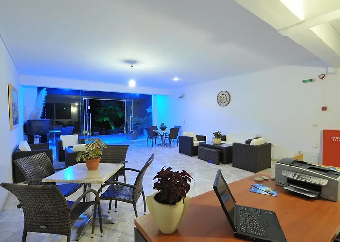 Galazia Akti Apartment